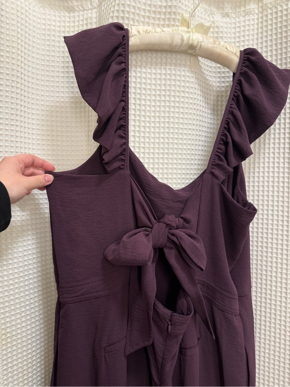 BCBG Paris Plum Square-Neck Jumpsuit with Ruffle Shoulder Straps - XXL - Picture 12 of 12